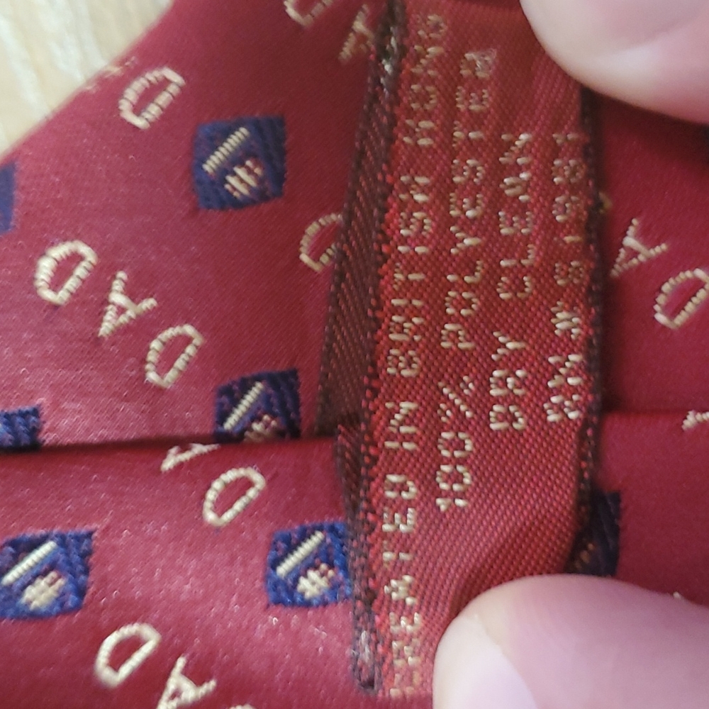 Brand Unknown. Vintage. Created in British Hong Kong - Picture 4 of 5